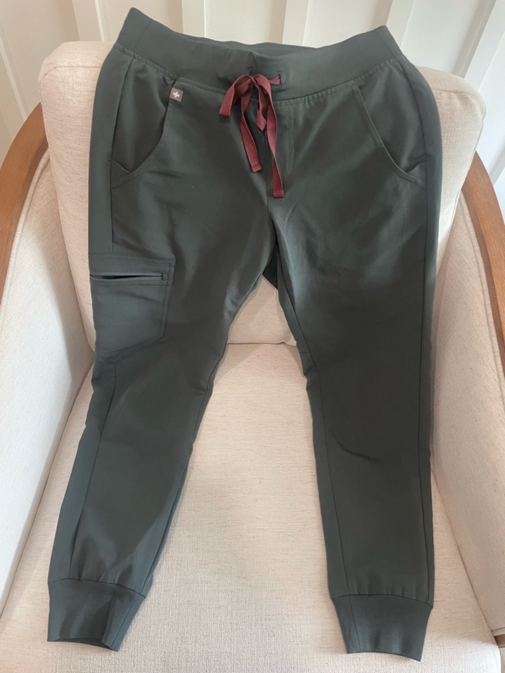 Figs Zamora joggers XS petite. Bonsai